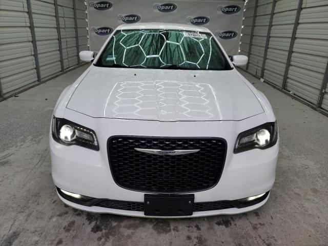 Photo 5 from auction – 2017 CHRYSLER 300 S with VIN 2C3CCABGXHH617924