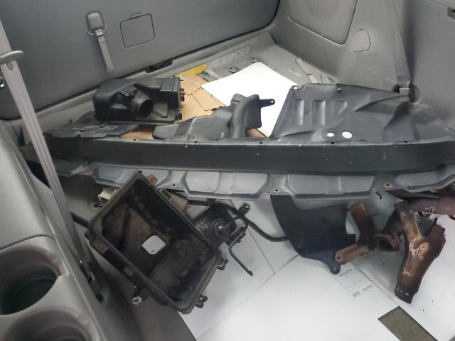 Photo 12 from auction – 2004 TOYOTA SIENNA XLE with VIN 5TDZA22C84S217340