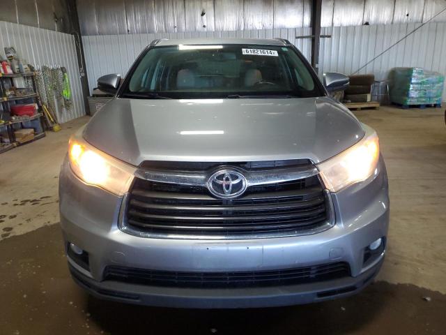 Photo 5 from auction – 2016 TOYOTA HIGHLANDER with VIN 5TDJKRFH8GS261660