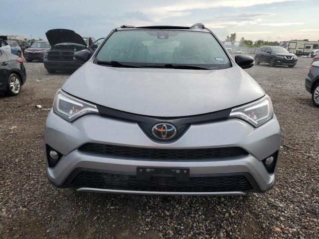Photo 5 from auction – 2018 TOYOTA RAV4 SE with VIN JTMNFREV3JJ159703