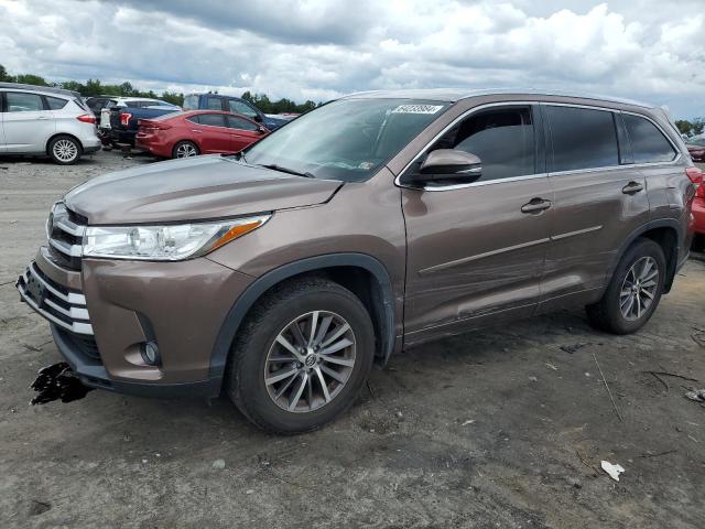 TOYOTA HIGHLANDER 2018 with VIN 5TDJZRFH6JS868546 - Photo from auction