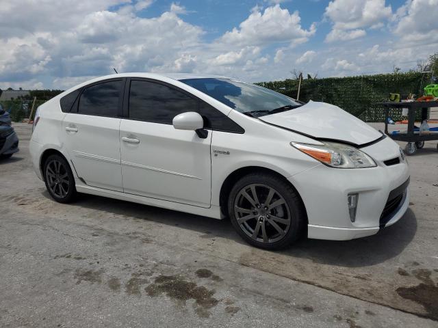 Photo 4 from auction – 2013 TOYOTA PRIUS with VIN JTDKN3DU7D5601620