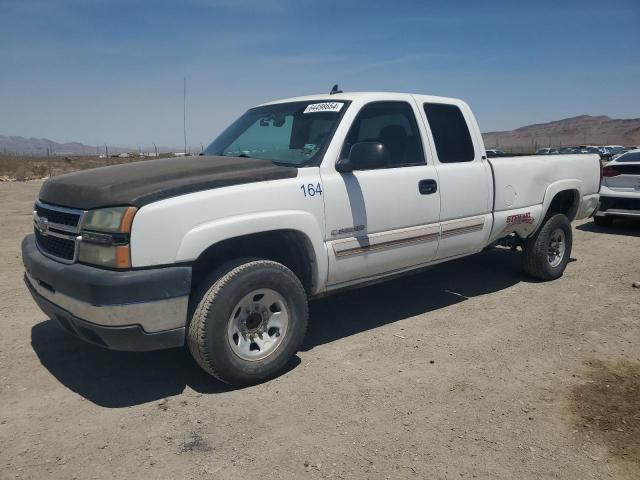 CHEVROLET SILVERADO 2006 with VIN 1GCHC29U66E190992 - Photo from auction