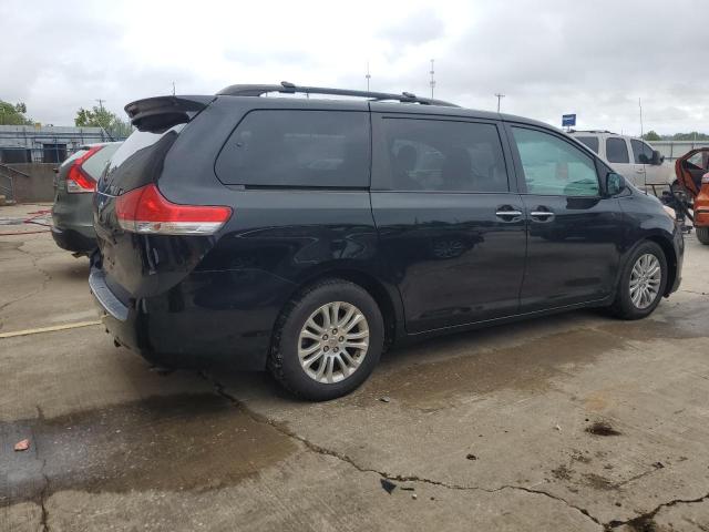 Photo 3 from auction – 2013 TOYOTA SIENNA XLE with VIN 5TDYK3DC8DS298674