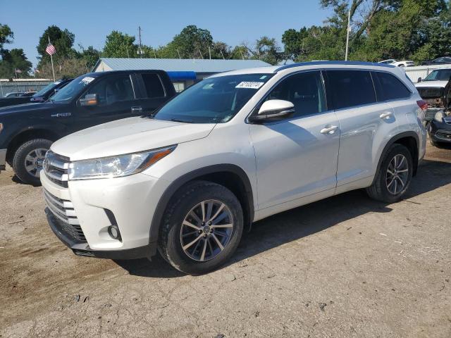 TOYOTA HIGHLANDER 2017 with VIN 5TDJZRFH6HS377730 - Photo from auction