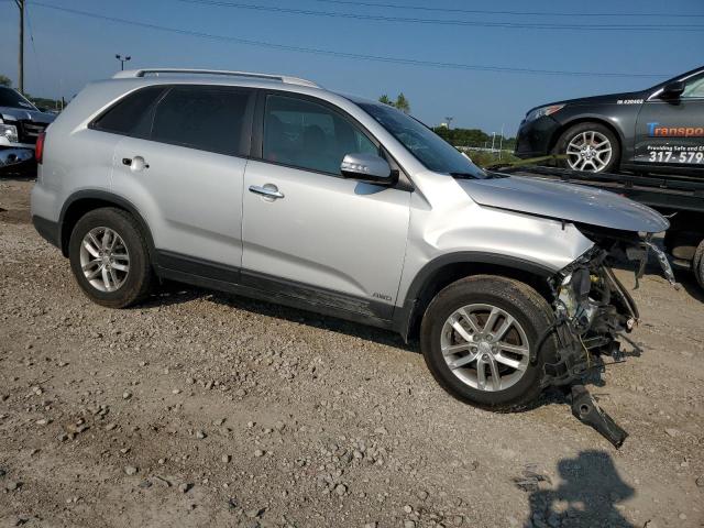 Photo 4 from auction – 2015 KIA SORENTO LX with VIN 5XYKTCA67FG575767