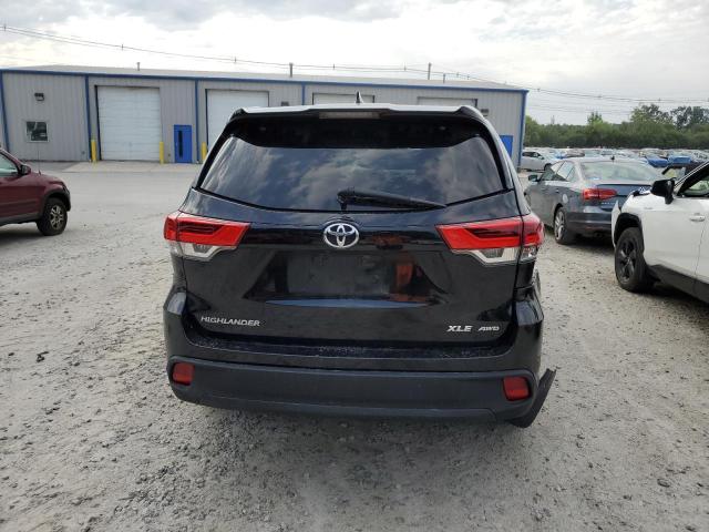 Photo 6 from auction – 2018 TOYOTA HIGHLANDER with VIN 5TDJZRFH2JS527855
