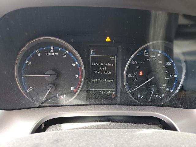 Photo 9 from auction – 2017 TOYOTA RAV4 XLE with VIN JTMRFREV5HJ107467