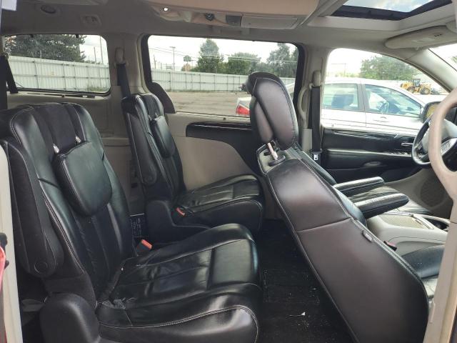 Photo 11 from auction – 2013 CHRYSLER TOWN & COU with VIN 2C4RC1GG0DR569403