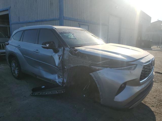 Photo 4 from auction – 2024 TOYOTA HIGHLANDER with VIN 5TDKDRAH2RS534780