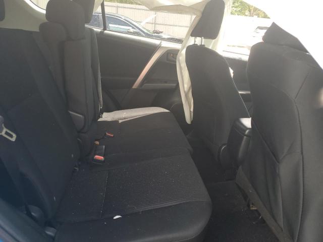 Photo 11 from auction – 2018 TOYOTA RAV4 LE with VIN JTMZFREV8JJ160816