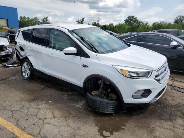 Photo 4 from auction – 2017 FORD ESCAPE SE with VIN 1FMCU0GD4HUE69392