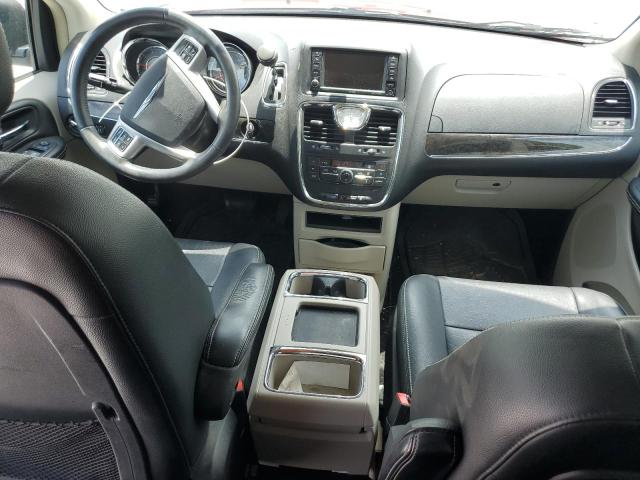 Photo 8 from auction – 2016 CHRYSLER TOWN & COU with VIN 2C4RC1BG2GR295066
