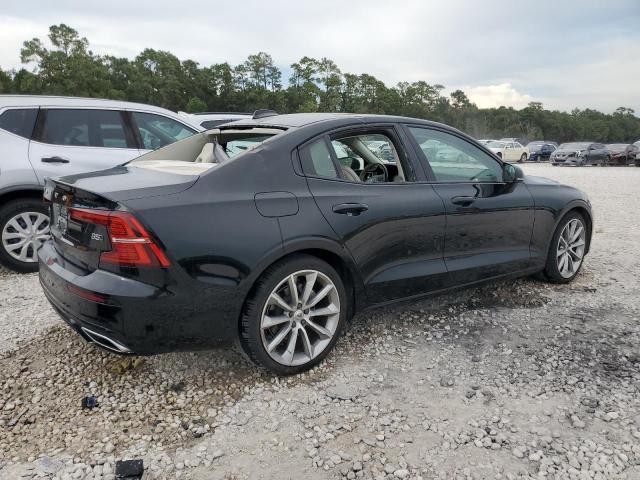 Photo 3 from auction – 2022 VOLVO S60 B5 MOM with VIN 7JRL12TZ1NG177771