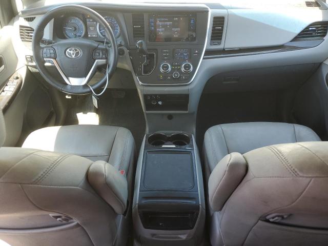 Photo 8 from auction – 2017 TOYOTA SIENNA XLE with VIN 5TDYZ3DC8HS800925