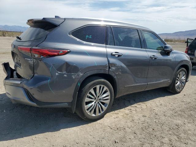 Photo 3 from auction – 2022 TOYOTA HIGHLANDER with VIN 5TDEBRCH1NS094013