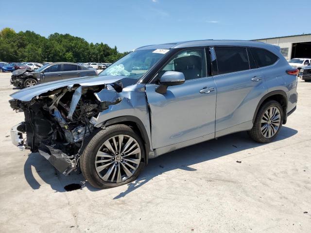 TOYOTA HIGHLANDER 2020 with VIN 5TDFZRBH0LS050602 - Photo from auction