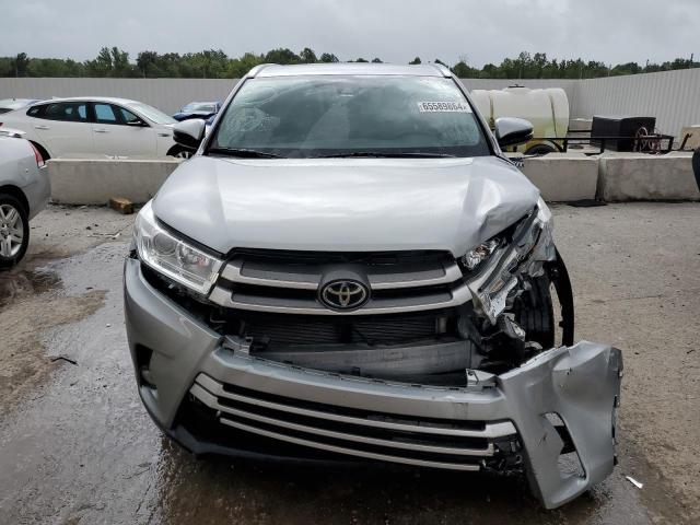 Photo 5 from auction – 2019 TOYOTA HIGHLANDER with VIN 5TDKZRFH4KS562662