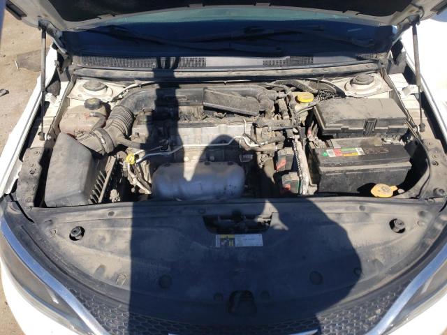 Photo 11 from auction – 2015 CHRYSLER 200 LIMITE with VIN 1C3CCCAB7FN615263