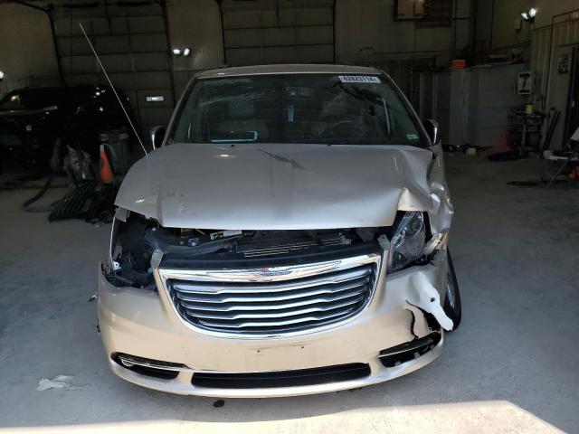 Photo 5 from auction – 2015 CHRYSLER TOWN & COU with VIN 2C4RC1CG5FR646422