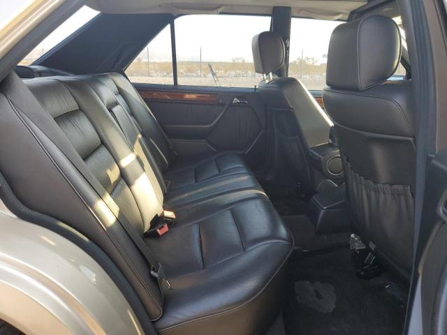 Photo 10 from auction – 1993 MERCEDES-BENZ 300 E with VIN WDBEA32E2PB985394