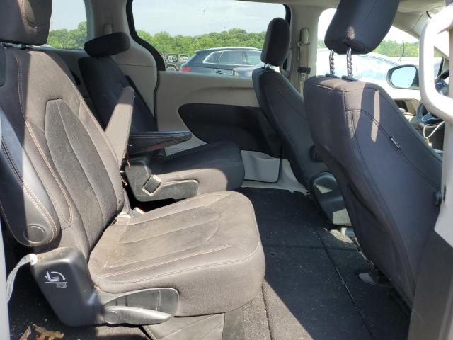 Photo 11 from auction – 2017 CHRYSLER PACIFICA T with VIN 2C4RC1DG2HR771511