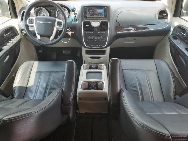 Photo 8 from auction – 2016 CHRYSLER TOWN & COU with VIN 2C4RC1BG6GR213985