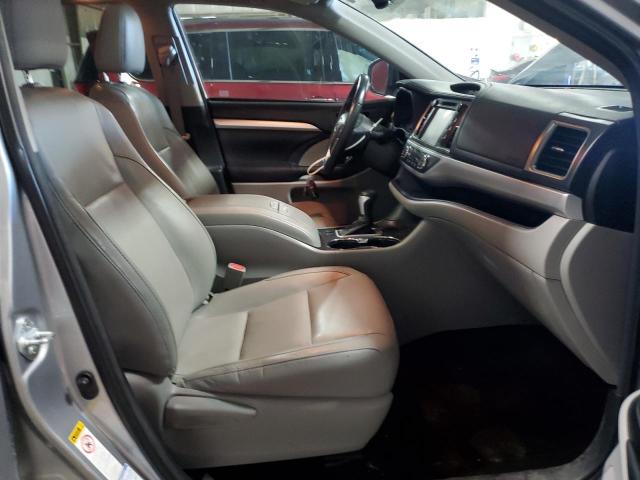 Photo 7 from auction – 2016 TOYOTA HIGHLANDER with VIN 5TDJKRFH8GS261660