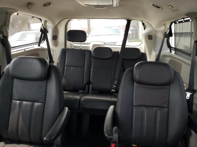 Photo 10 from auction – 2010 CHRYSLER TOWN & COU with VIN 2A4RR8D16AR386570