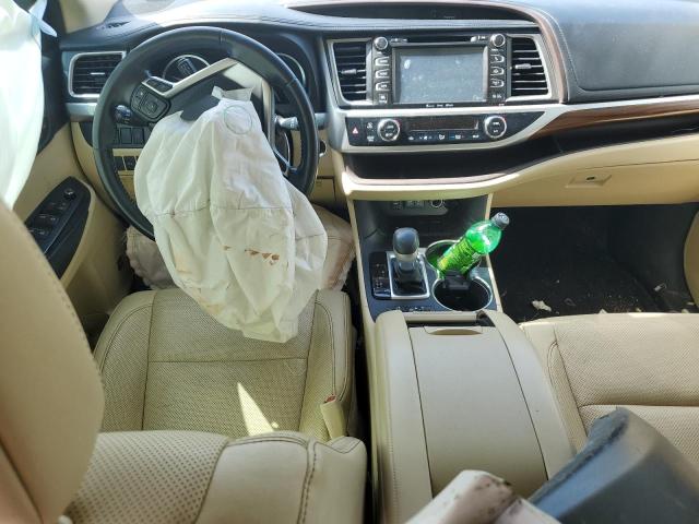 Photo 8 from auction – 2018 TOYOTA HIGHLANDER with VIN 5TDYZRFH2JS253801