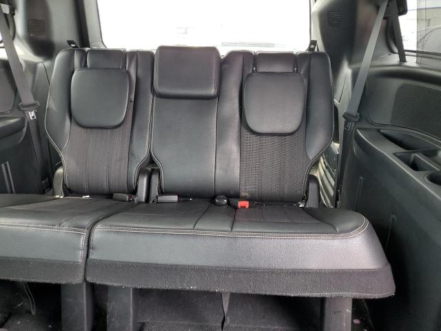 Photo 10 from auction – 2016 CHRYSLER TOWN & COU with VIN 2C4RC1HG5GR255314