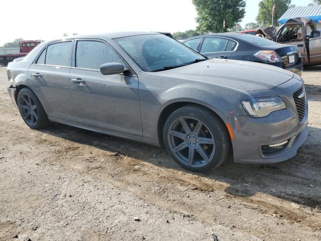 Photo 4 from auction – 2018 CHRYSLER 300 S with VIN 2C3CCABG7JH223058