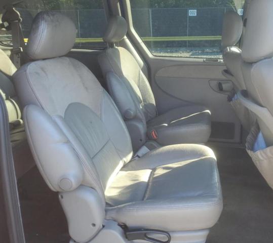 Photo 11 from auction – 2003 CHRYSLER TOWN & COU with VIN 2C8GP64L43R116991
