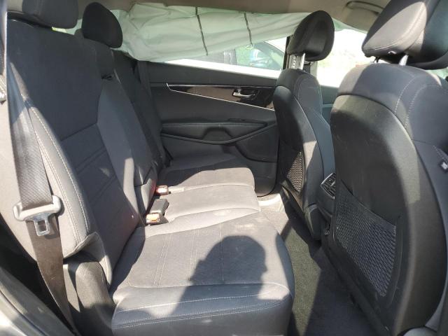 Photo 11 from auction – 2016 KIA SORENTO LX with VIN 5XYPG4A33GG115111