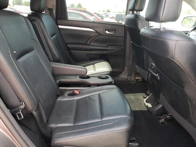Photo 11 from auction – 2017 TOYOTA HIGHLANDER with VIN 5TDJZRFH9HS392383