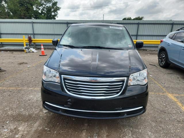 Photo 5 from auction – 2016 CHRYSLER TOWN & COU with VIN 2C4RC1AG9GR111954