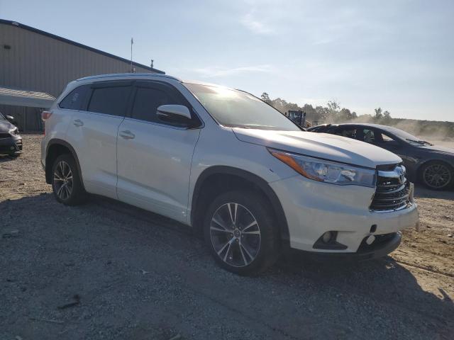 Photo 4 from auction – 2016 TOYOTA HIGHLANDER XLE with VIN 5TDJKRFHXGS290058