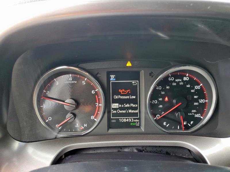 Photo 9 from auction – 2018 TOYOTA RAV4 SE with VIN JTMNFREV2JJ173270