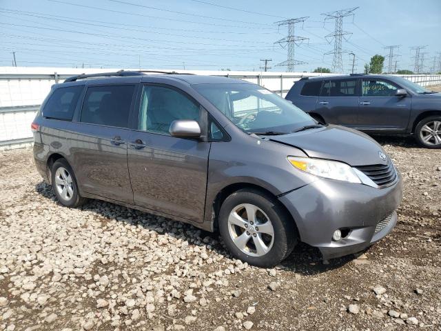 Photo 4 from auction – 2013 TOYOTA SIENNA LE with VIN 5TDKK3DC0DS307521