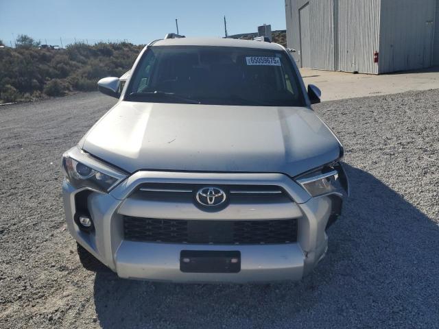 Photo 5 from auction – 2022 TOYOTA 4RUNNER SR with VIN JTEMU5JR1N6019902