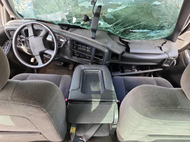Photo 8 from auction – 2005 CHEVROLET SILVERADO with VIN 2GCEC13T551326977