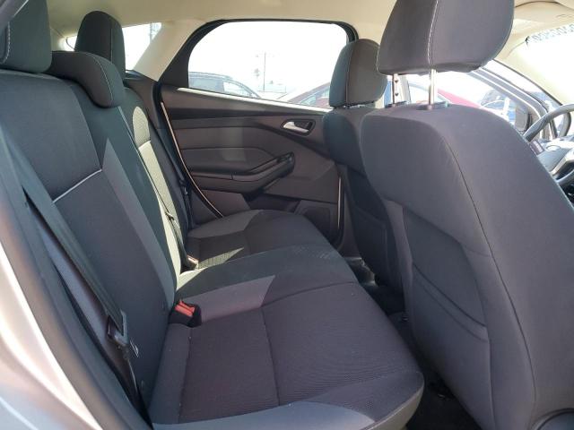 Zdjęcie 10 z aukcji – 2014 FORD FOCUS SE z VIN 1FADP3K20EL272203