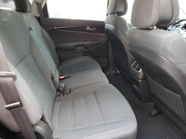 Photo 11 from auction – 2016 KIA SORENTO LX with VIN 5XYPGDA32GG054222