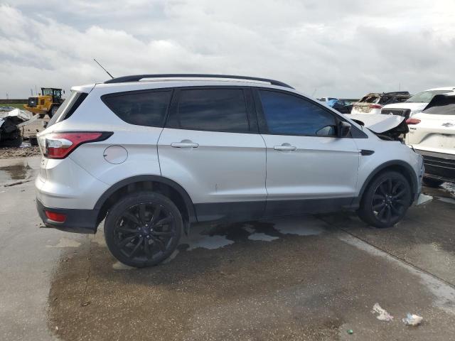 Photo 3 from auction – 2017 FORD ESCAPE SE with VIN 1FMCU0GD6HUA19744