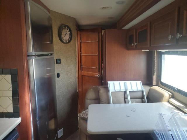 Photo 6 from auction – 2015 THOR MOTORHOME with VIN 4UZACJDT8FCGU4843