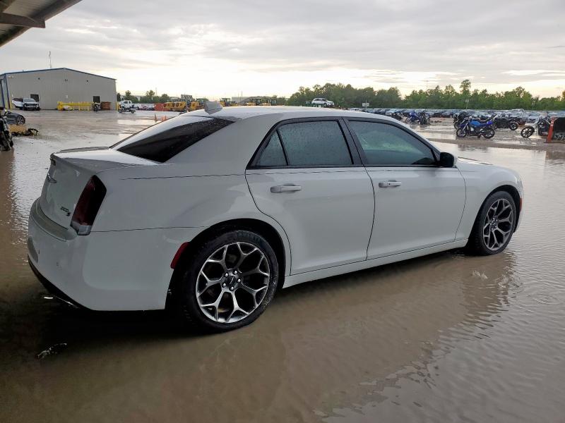 Photo 3 from auction – 2016 CHRYSLER 300 S with VIN 2C3CCABG4GH182218