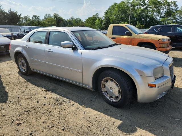 Photo 4 from auction – 2005 CHRYSLER 300 TOURIN with VIN 2C3JA53G95H610140