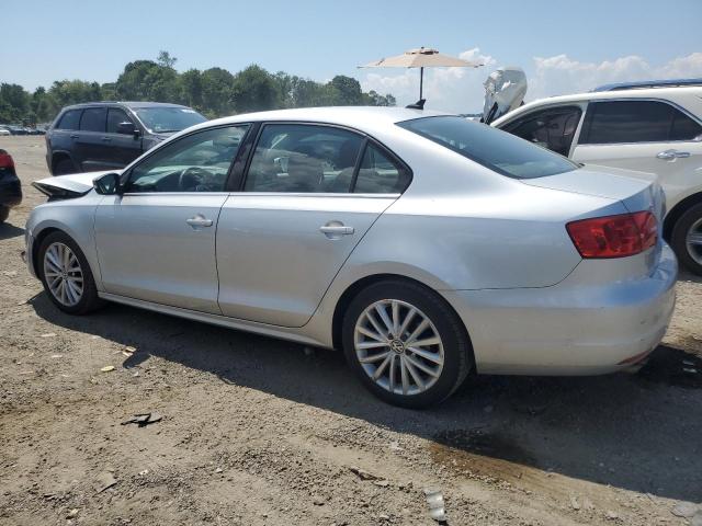 Photo 2 from auction – 2011 VOLKSWAGEN JETTA SEL with VIN 3VWLZ7AJ3BM304133