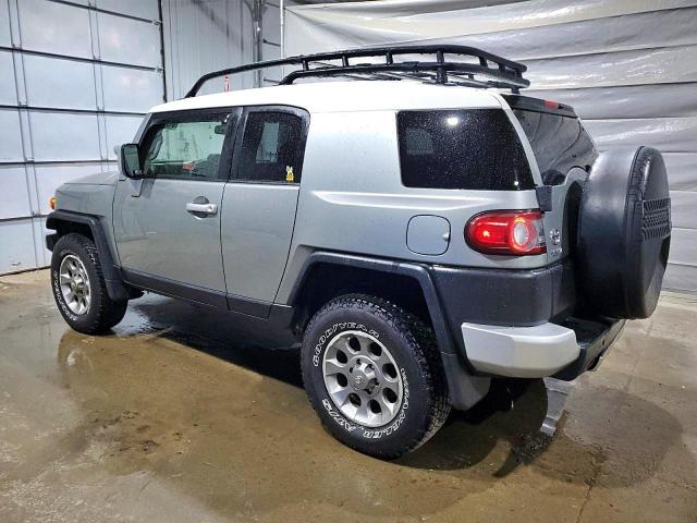 Photo 2 from auction – 2012 TOYOTA FJ CRUISER with VIN JTEBU4BF4CK117378