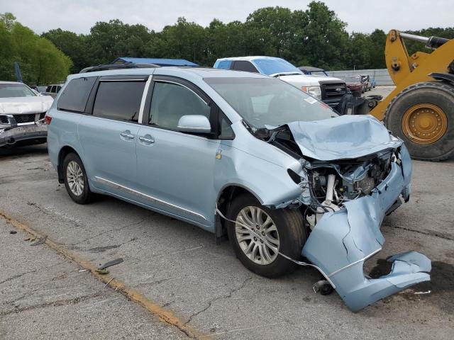 Photo 4 from auction – 2017 TOYOTA SIENNA XLE with VIN 5TDYZ3DC5HS802616